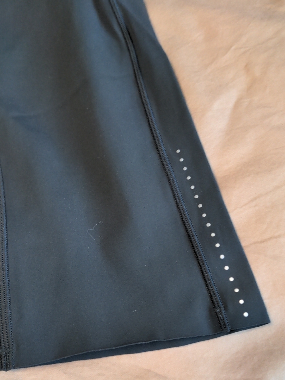 Like New Lululemon 19 Inch Fast And Free Capri Leggings - Picture 8 of 9